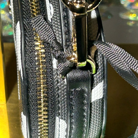 Kate Spade/Target Black and White Floral Mini Crossbody Bag 5” x 3” NWT - Picture 5 of 13